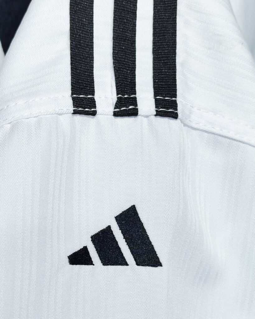 Dobok Adi-Star whit 3